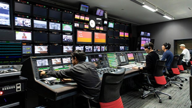 番組作りの中枢「副調整室」